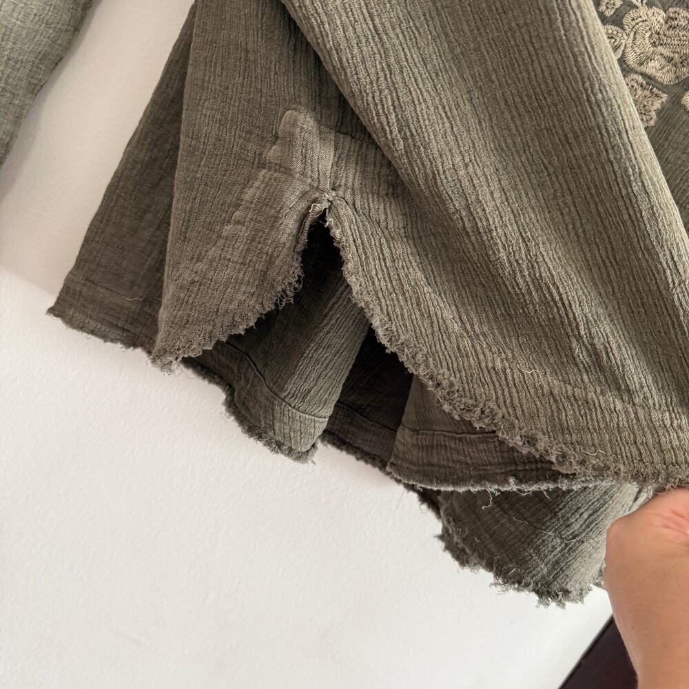 KYLA SEO | Dark Sage Green Embroidered Cotton Gauze Boxy Blouse | Size Small - Picture 3 of 9
